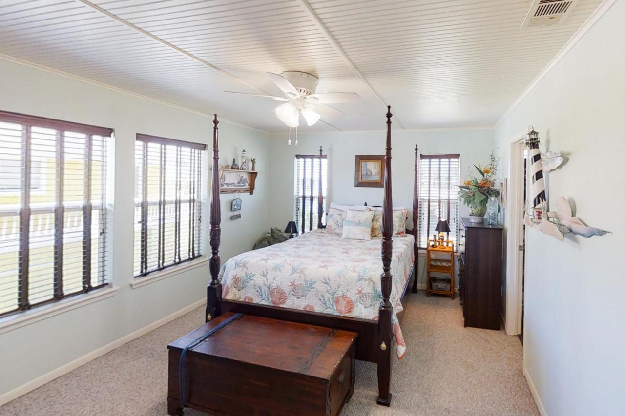 Villa Escape From The Storm Bolivar Peninsula Exterior foto