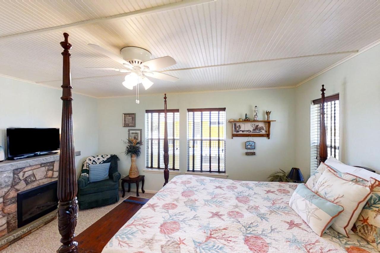 Villa Escape From The Storm Bolivar Peninsula Exterior foto